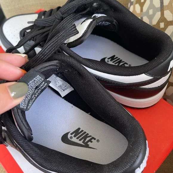 Nike Dunk Low Retro Black White Panda - Picture 4 of 7